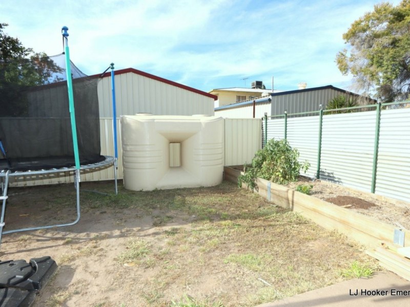 15 Frazer Street, Emerald QLD 4720