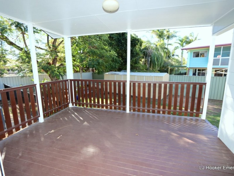 27 Colleen Av, Emerald QLD 4720