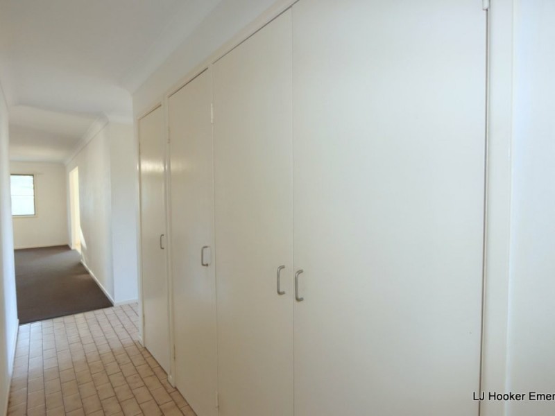 124 Opal St, Emerald QLD 4720