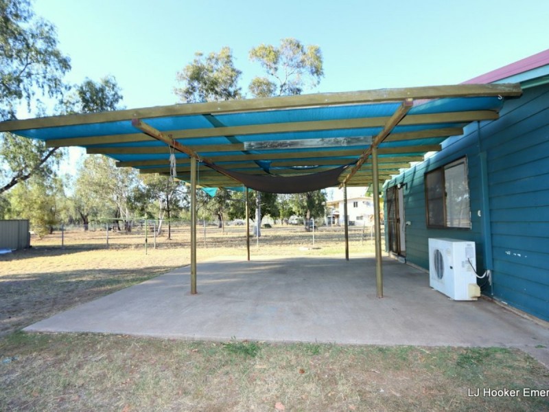 124 Opal St, Emerald QLD 4720