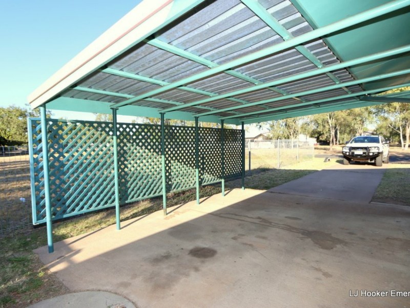 124 Opal St, Emerald QLD 4720