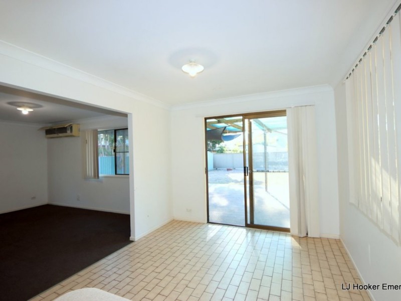 124 Opal St, Emerald QLD 4720