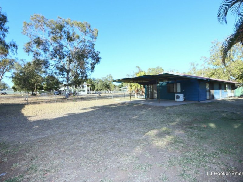 124 Opal St, Emerald QLD 4720