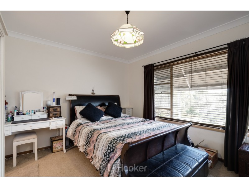 3 Lauren Drive, Emerald QLD 4720