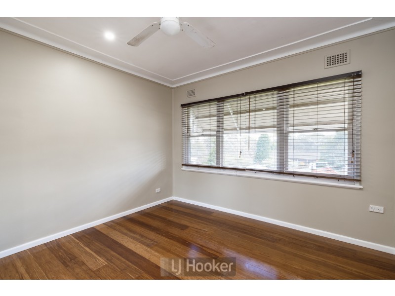 3 Lauren Drive, Emerald QLD 4720