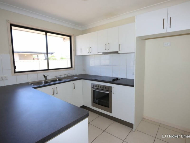 4 Baird Street, Emerald QLD 4720