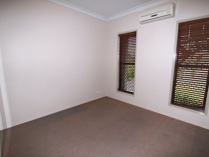 5 Chandon Crt, Emerald QLD 4720