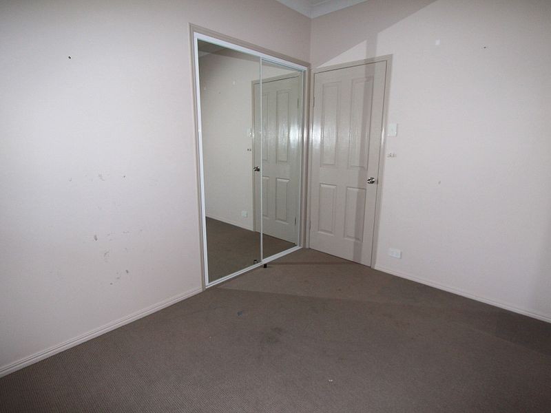 5 Chandon Crt, Emerald QLD 4720