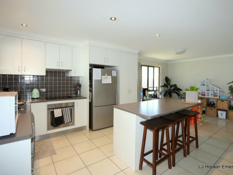 26 Wright Street, Emerald QLD 4720