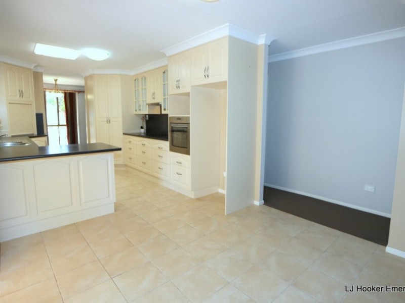 9 Suncross Place, Emerald QLD 4720