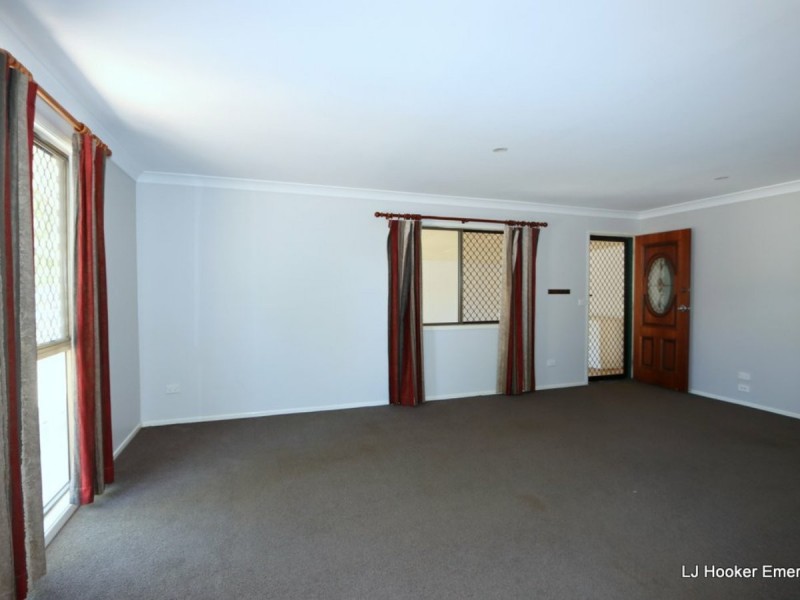 9 Suncross Place, Emerald QLD 4720