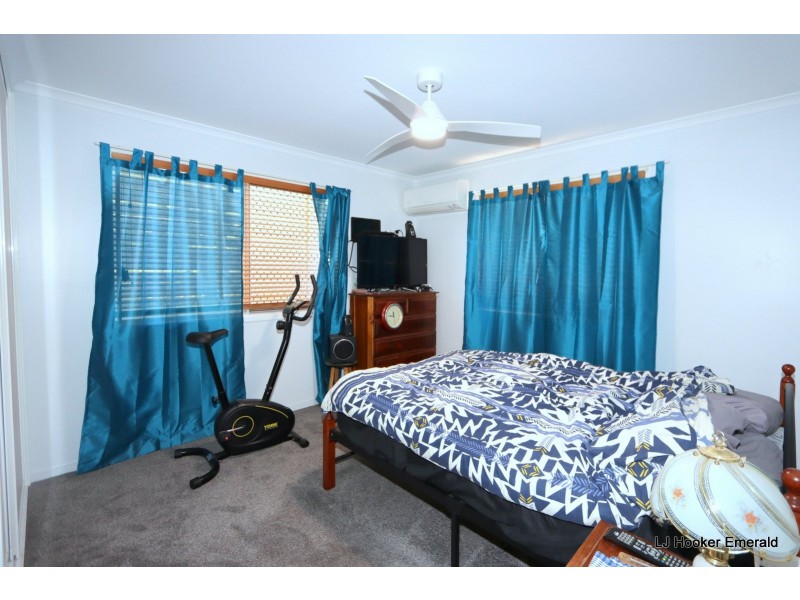 19 Topaz St, Emerald QLD 4720