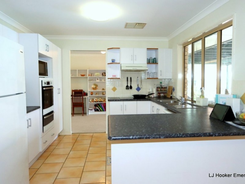 59 Crinum Crescent, Emerald QLD 4720