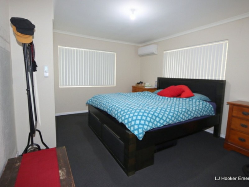 2 Opal Lane, Emerald QLD 4720