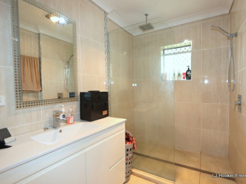 2 Opal Lane, Emerald QLD 4720