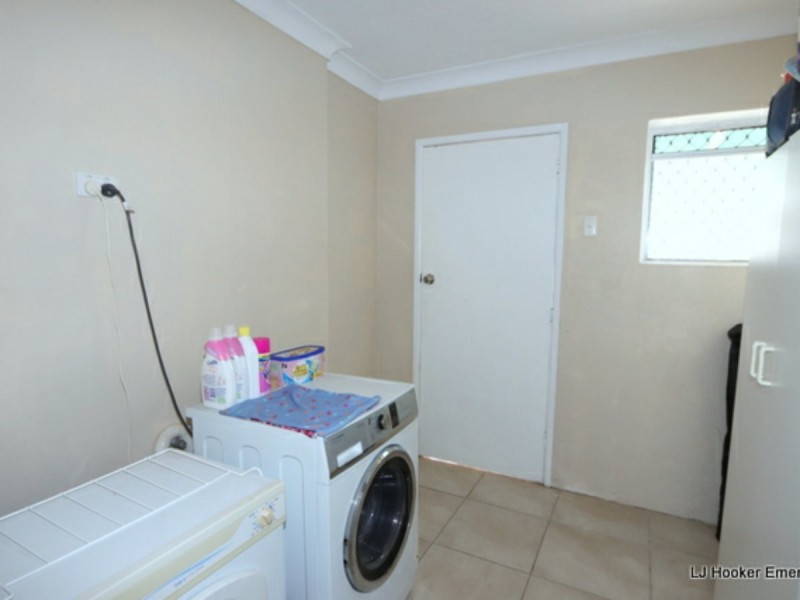 2 Opal Lane, Emerald QLD 4720