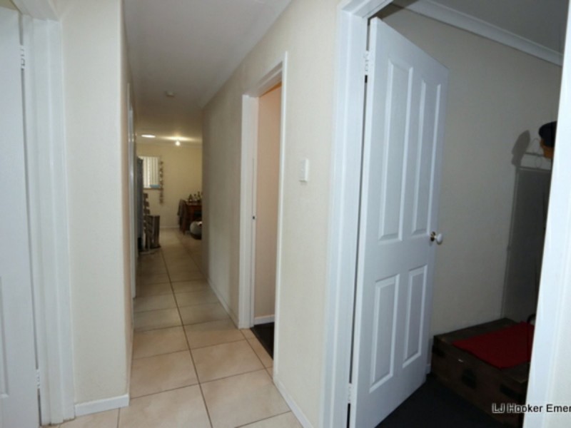 2 Opal Lane, Emerald QLD 4720