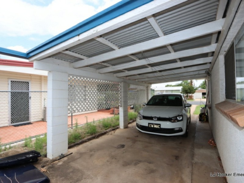 2 Opal Lane, Emerald QLD 4720