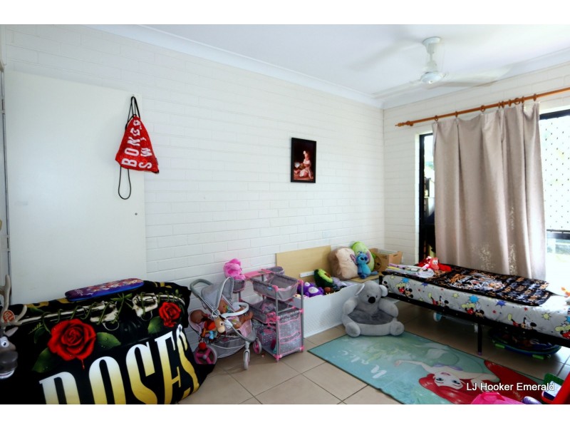 Unit 4/5 Gibson Grove, Emerald QLD 4720