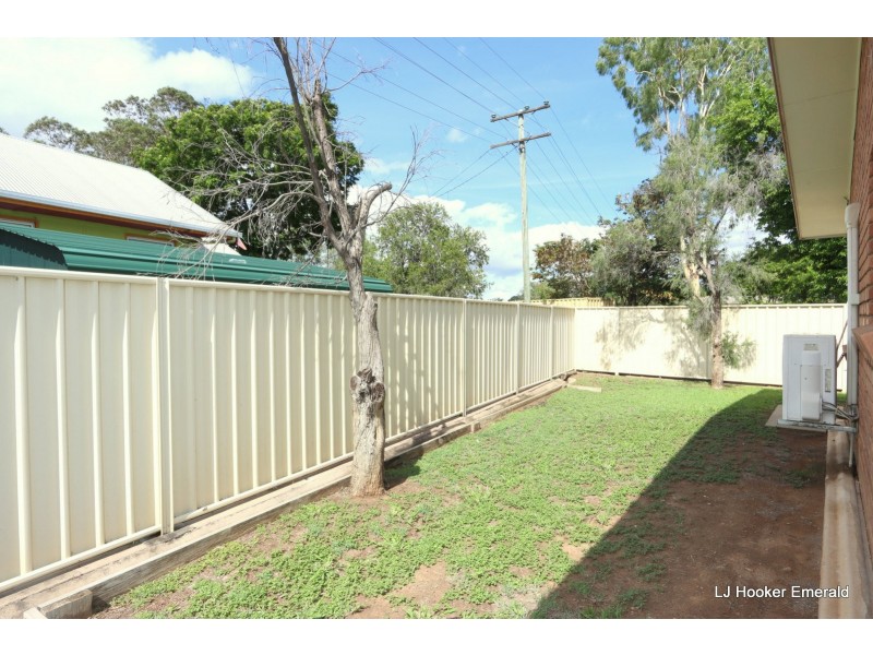 Unit 4/5 Gibson Grove, Emerald QLD 4720