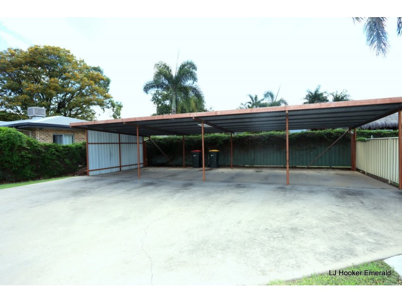 Unit 4/5 Gibson Grove, Emerald QLD 4720