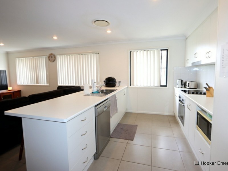 15 Newman Drive, Emerald QLD 4720