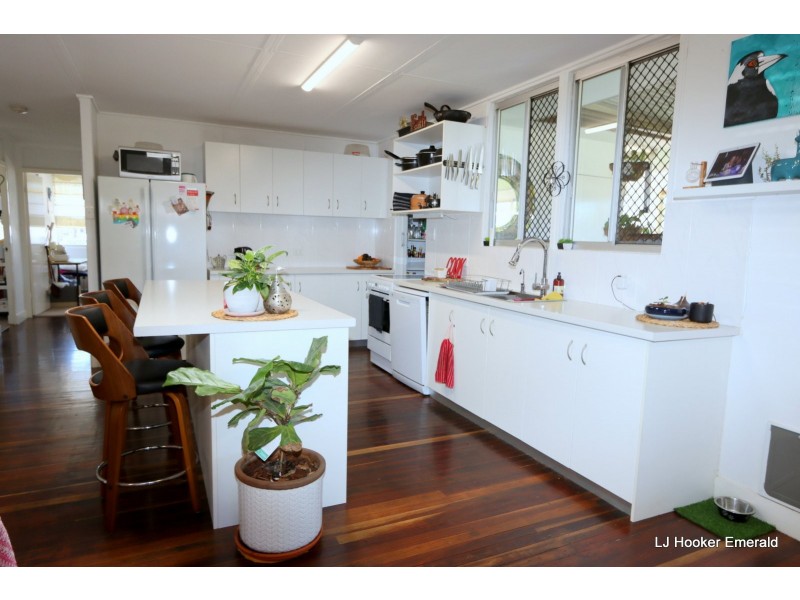 30 Moody Street, Emerald QLD 4720