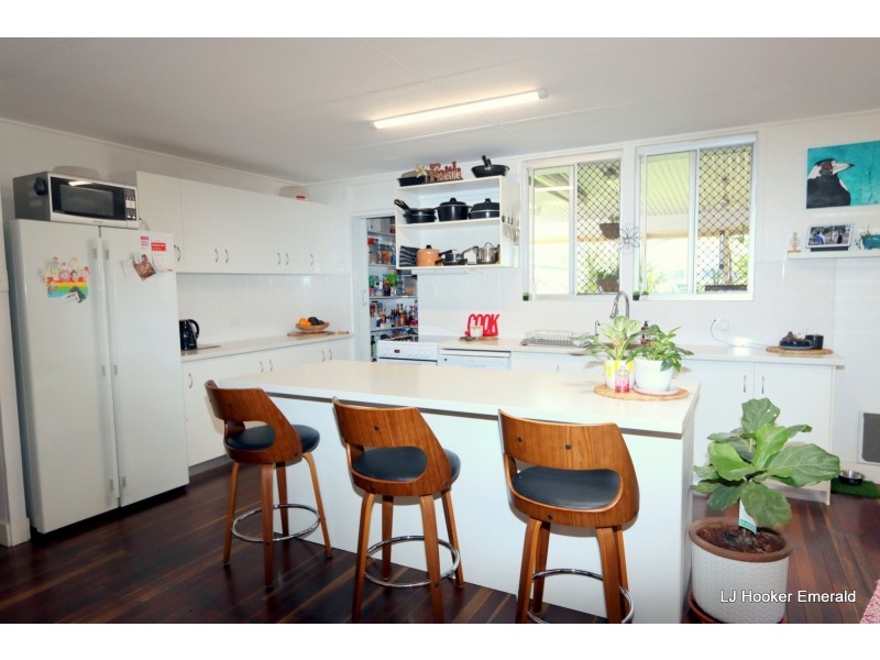 30 Moody Street, Emerald QLD 4720