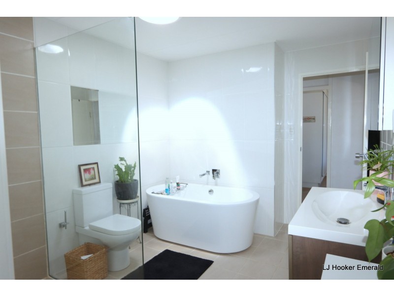 30 Moody Street, Emerald QLD 4720