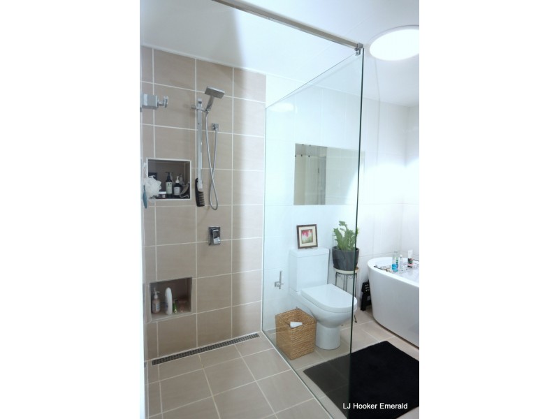 30 Moody Street, Emerald QLD 4720