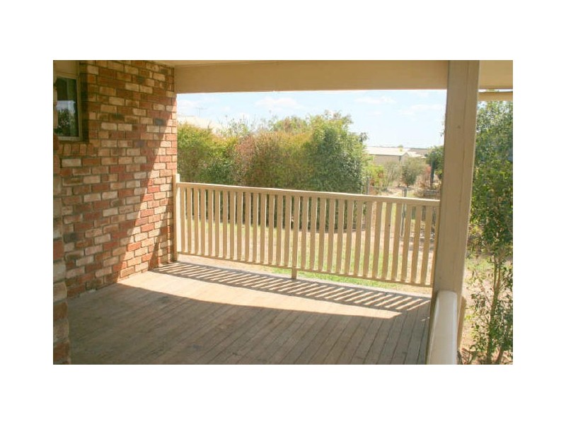 32 Andrews Road, Emerald QLD 4720