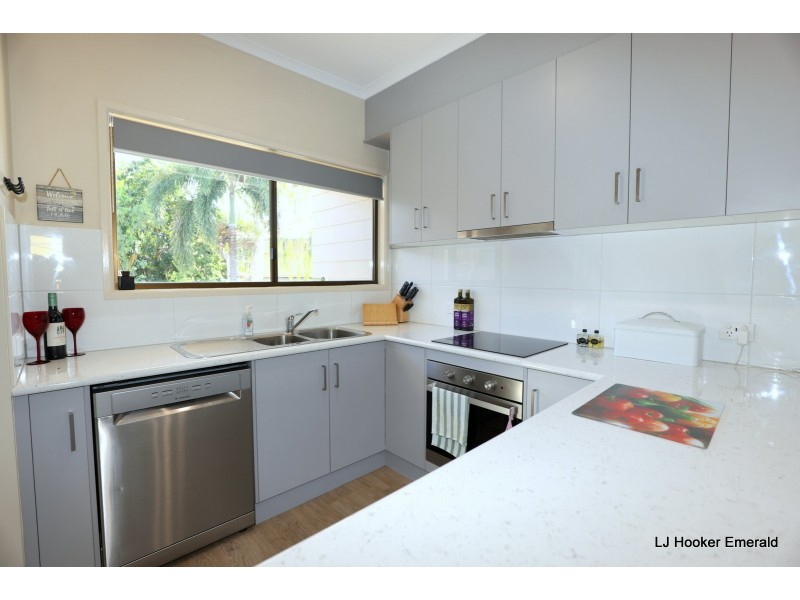 4 Julie Court, Emerald QLD 4720