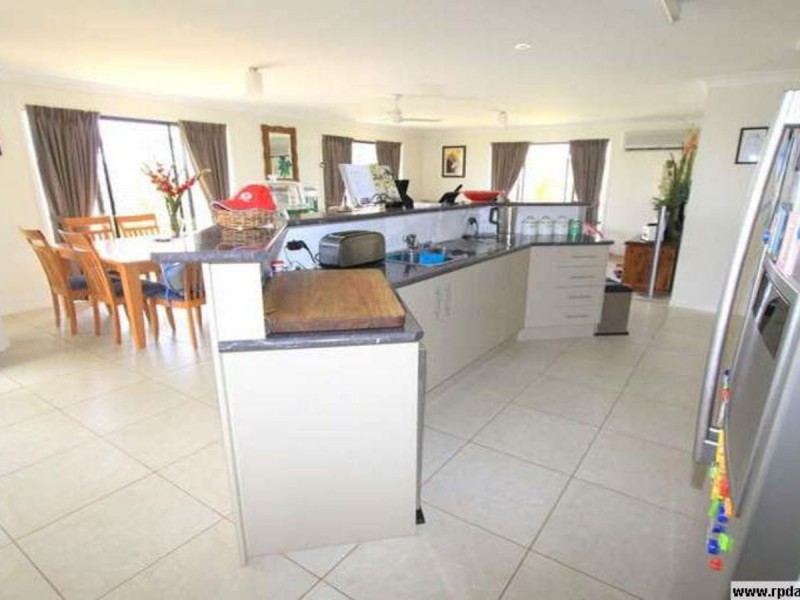 24 Mayfair Drive, Emerald QLD 4720