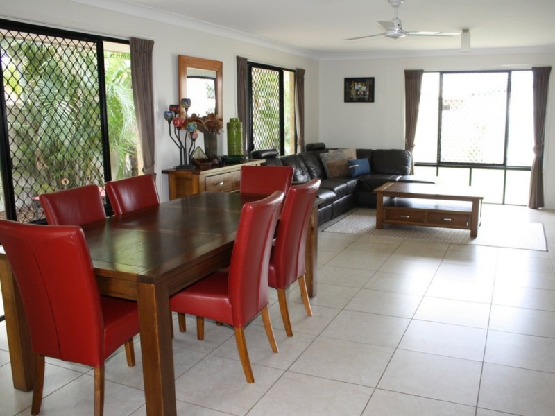 24 Mayfair Drive, Emerald QLD 4720