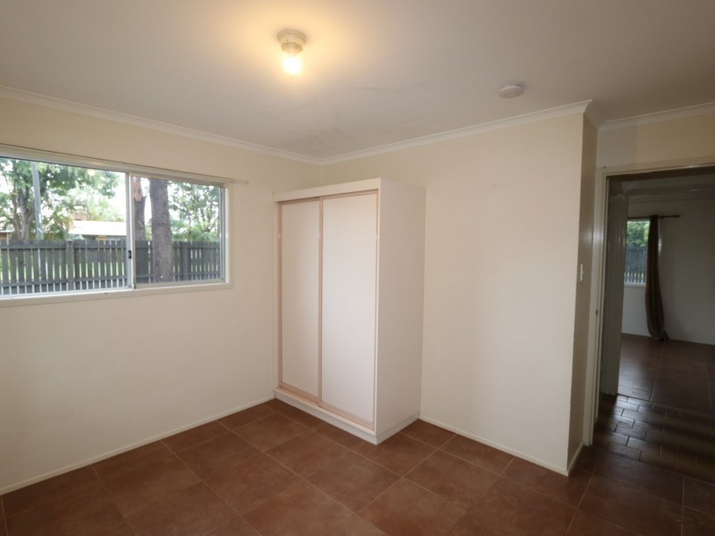 1/20 Martin Place, Emerald QLD 4720