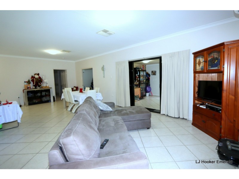 2 Malibu Place, Emerald QLD 4720
