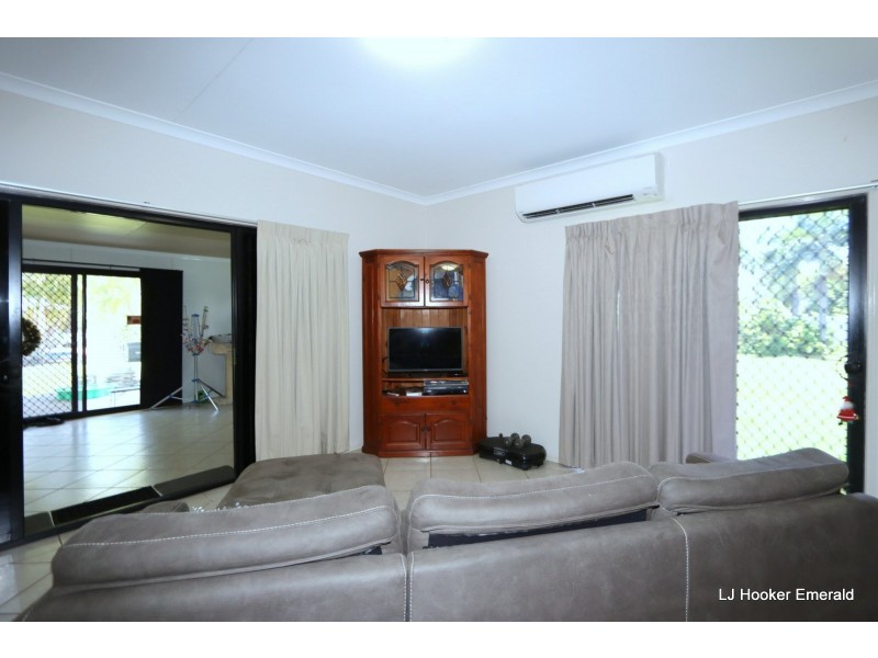 2 Malibu Place, Emerald QLD 4720