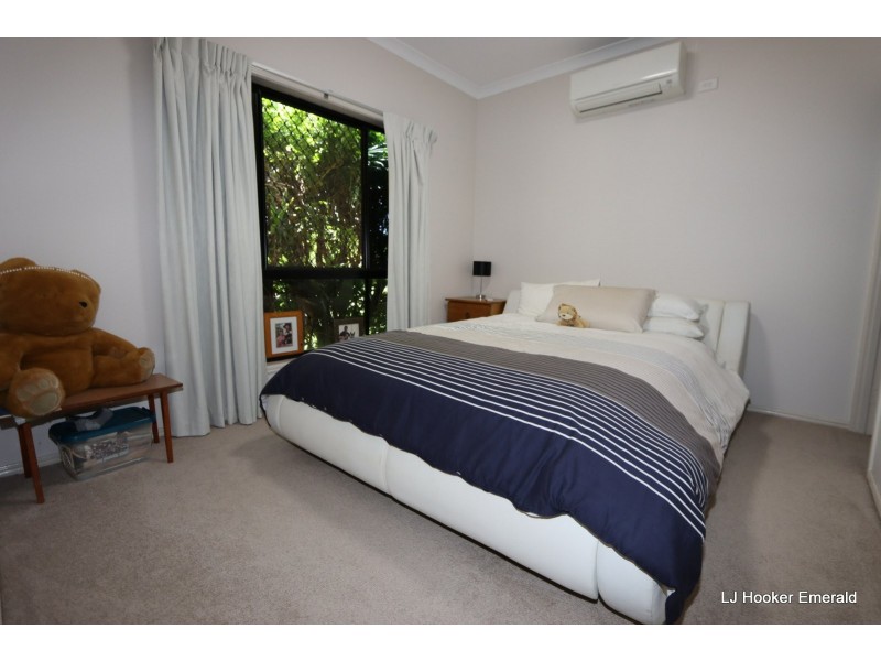 2 Malibu Place, Emerald QLD 4720