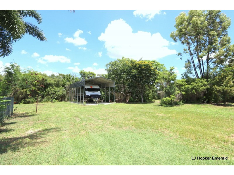 2 Malibu Place, Emerald QLD 4720