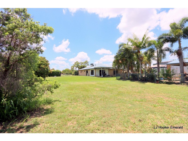 2 Malibu Place, Emerald QLD 4720