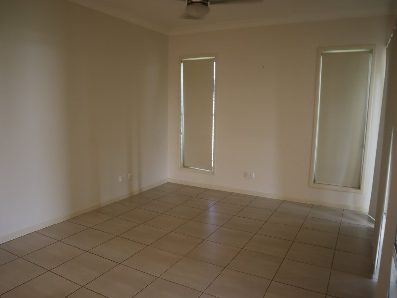 4 Singleton Court, Emerald QLD 4720