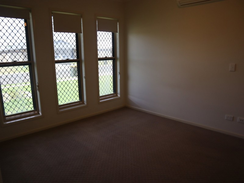 4 Singleton Court, Emerald QLD 4720