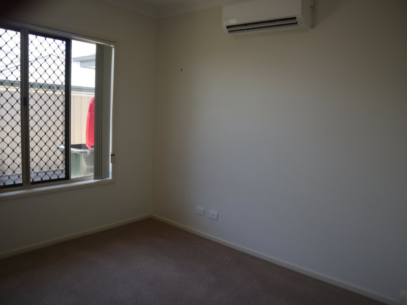 4 Singleton Court, Emerald QLD 4720