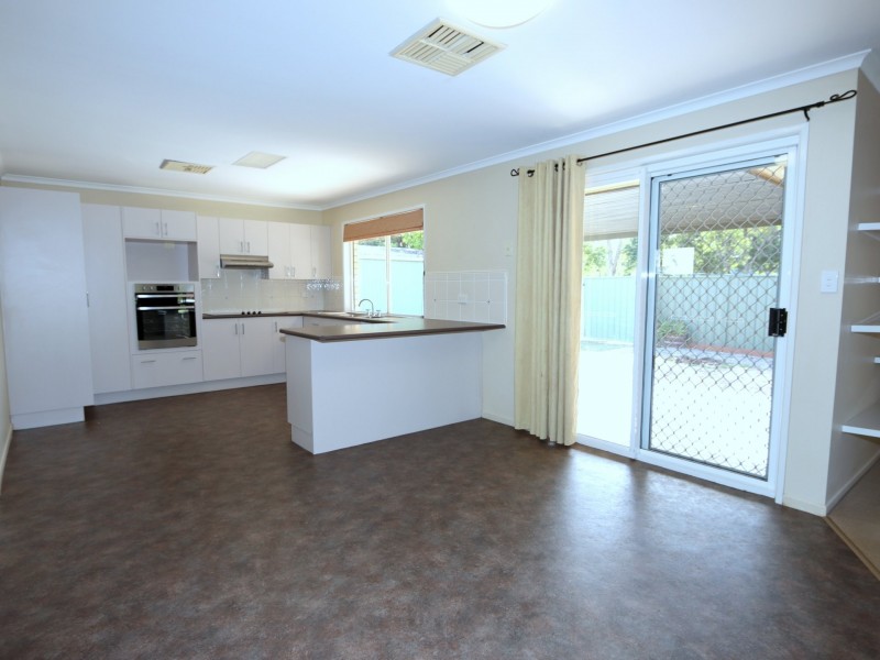 10 Gray Street, Emerald QLD 4720