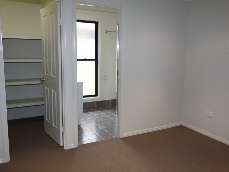1/16 Moriarty Street, Emerald QLD 4720