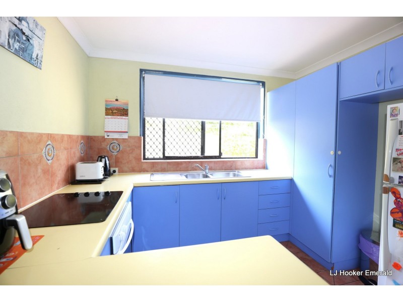 14 Old Airport Dr, Emerald QLD 4720