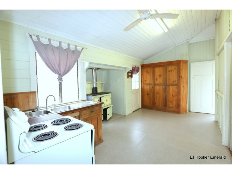 95 Opal Street, Emerald QLD 4720