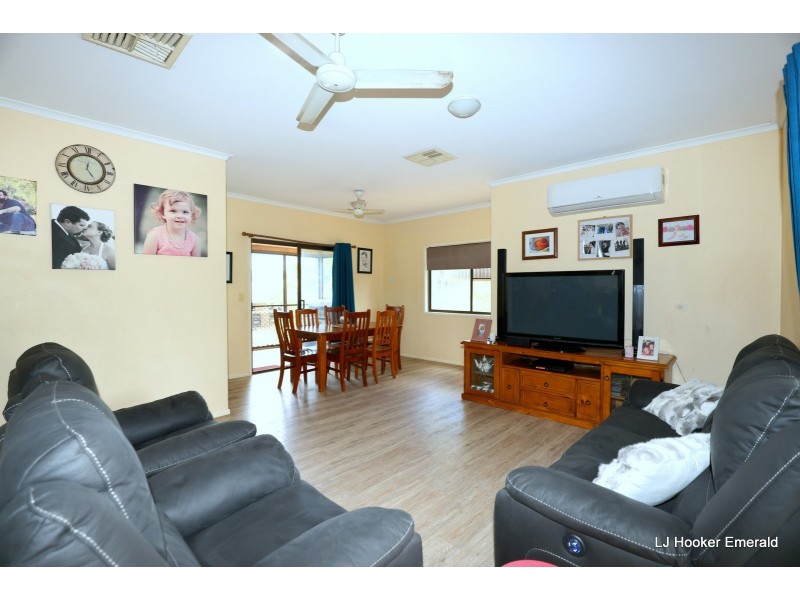 4 Maguire Place, Emerald QLD 4720