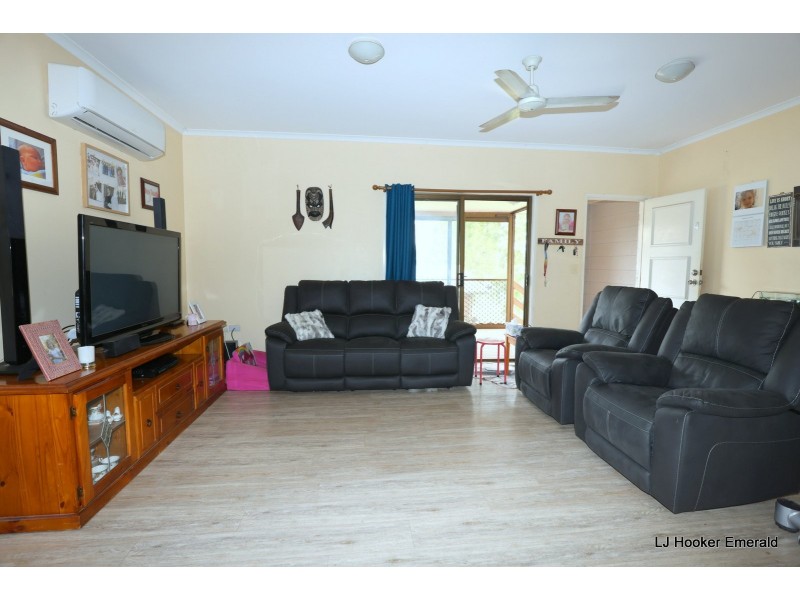 4 Maguire Place, Emerald QLD 4720