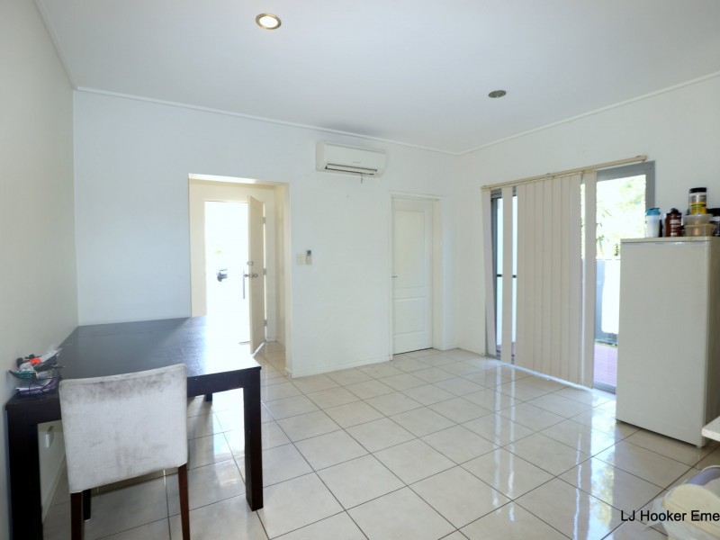 6 Batts Place, Emerald QLD 4720